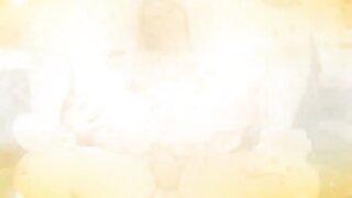 அழகி பேப் பந்துகளை நக்கி, சூடான சவாரிக்கு லிட்டரோடிகா இனங்களுக்கிடையேயான முன் சேவலை உறிஞ்சுவார் - 2022-03-03 16:19:45